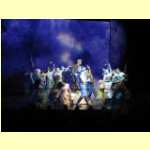 entertain18231.jpg